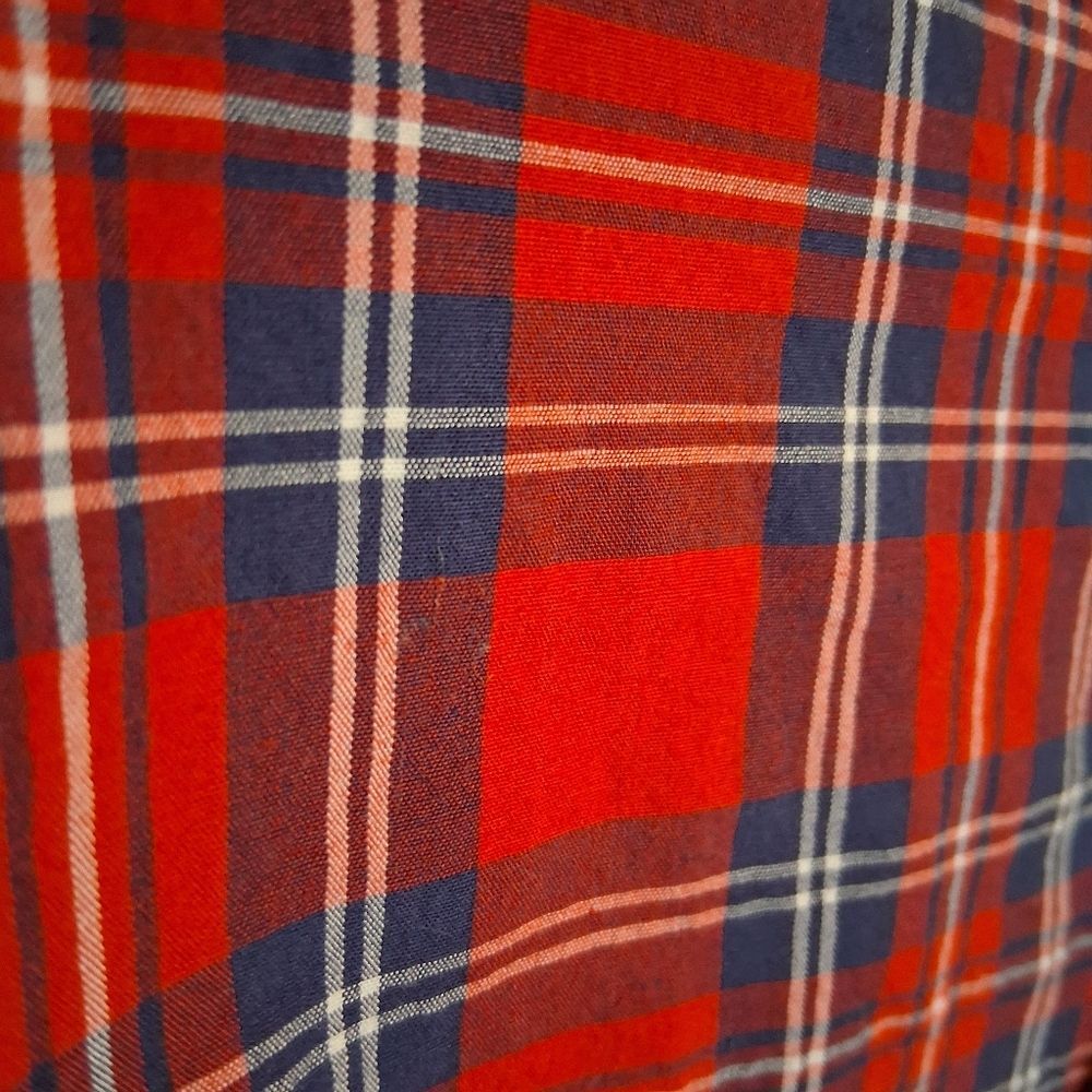 Draper James Red and Black Plaid Stretch Cotton Blouse With Ruffled Placket Sz L - Picture 6 of 14